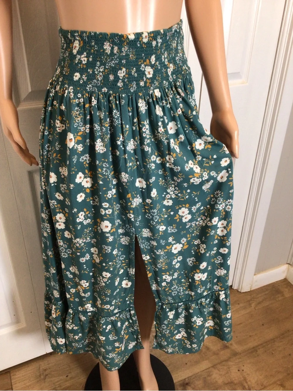Patrons of Peace Floral High Low Maxi Skirt Smocked Waist Boho Size M Festival - Picture 3 of 10